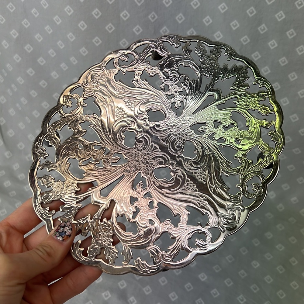 Trivet Lunt M-21 Silver Plated Footed Trivet